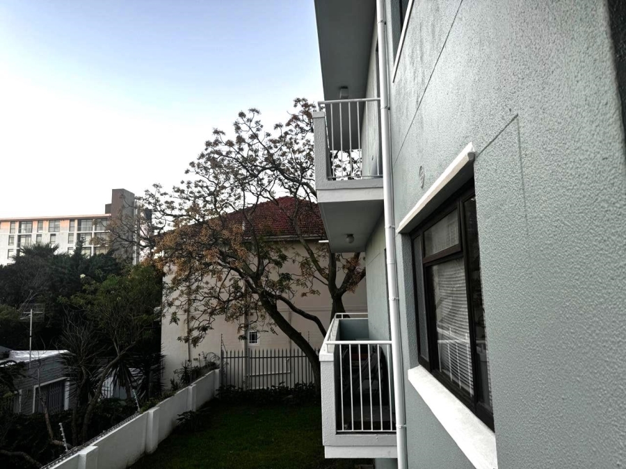 2 Bedroom Property for Sale in Sea Point Western Cape